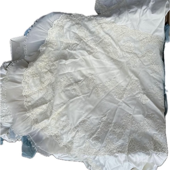 Vintage Ivory Wedding Dress Lace Victorian Edwardian Cathedral Train with Veil… - Picture 6 of 9